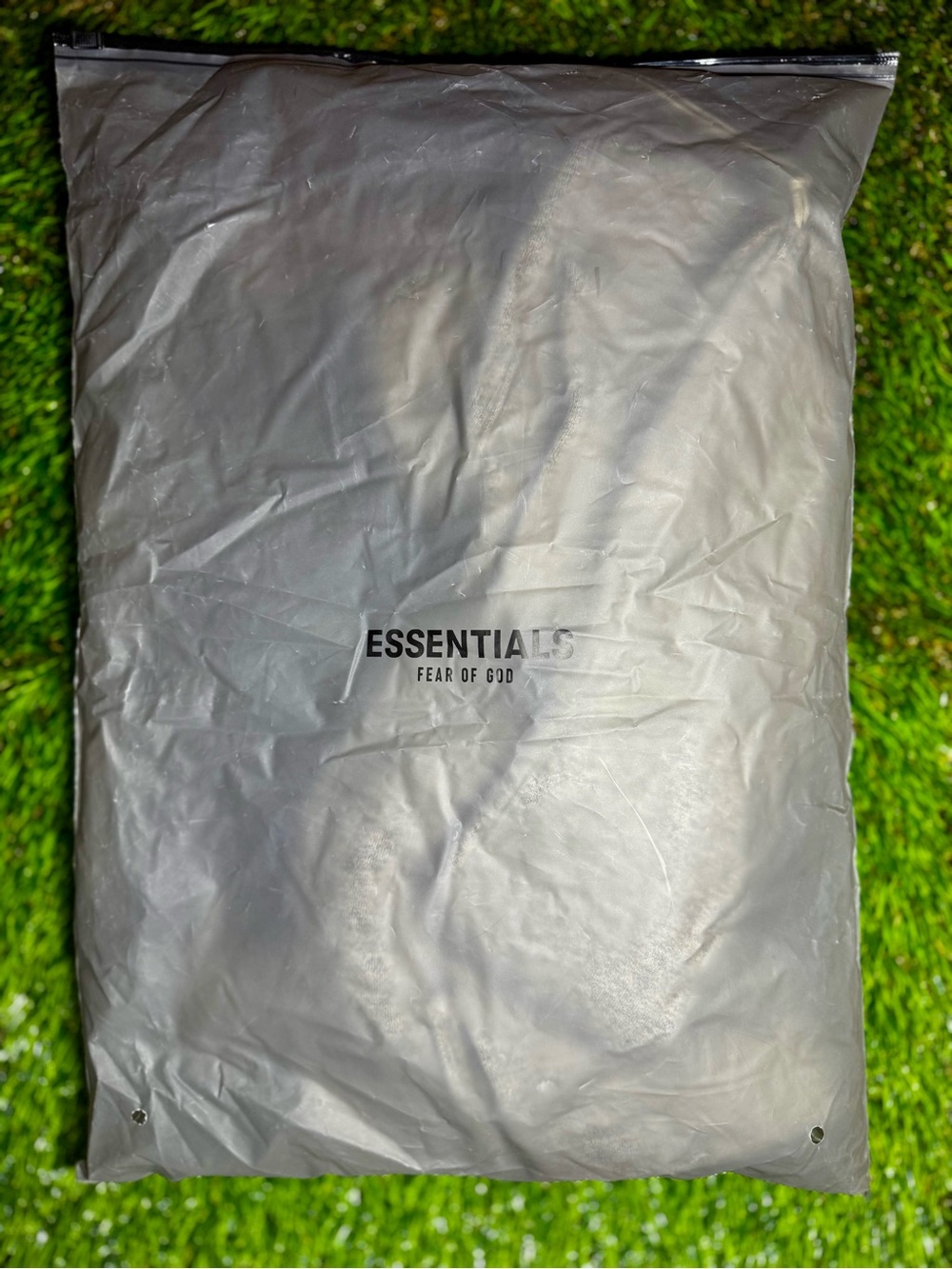 Essentials Shorts Dark Oatmeal Size M